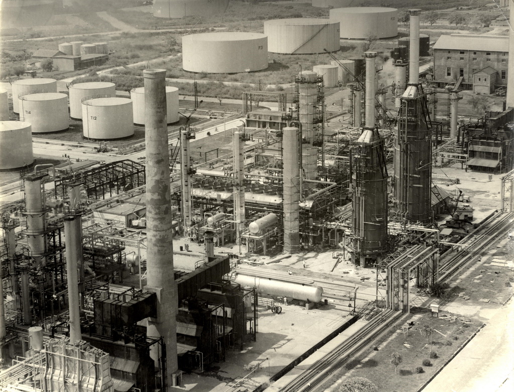 民國60年12月 5萬桶蒸餾工場（第5廠）
