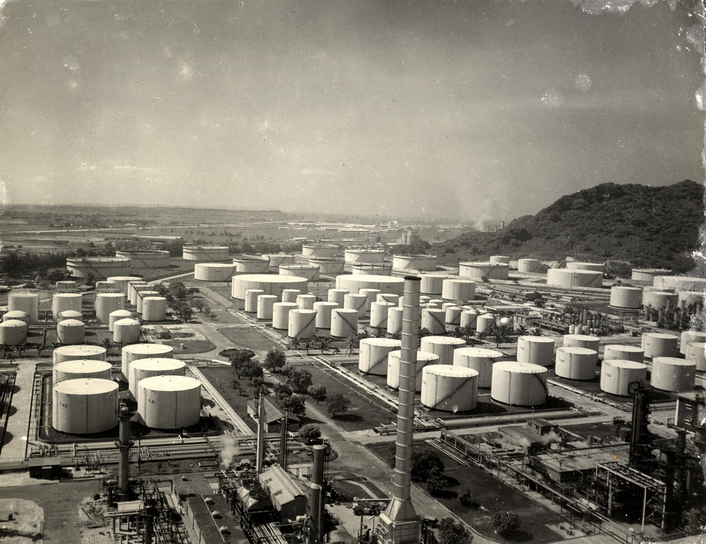 The oil tank area in 1976
