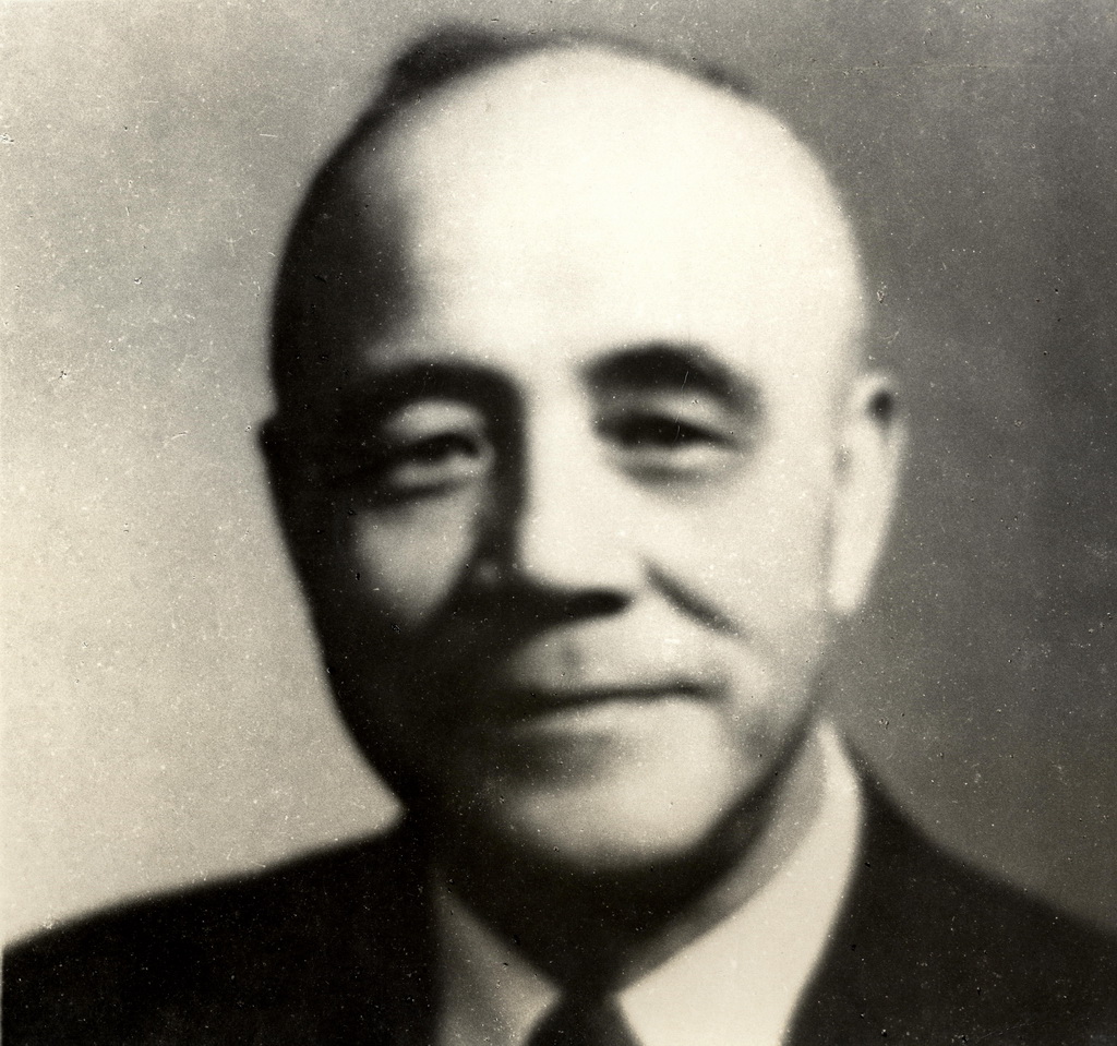 Ling Hong-xun, the former president and the present advisor of the company