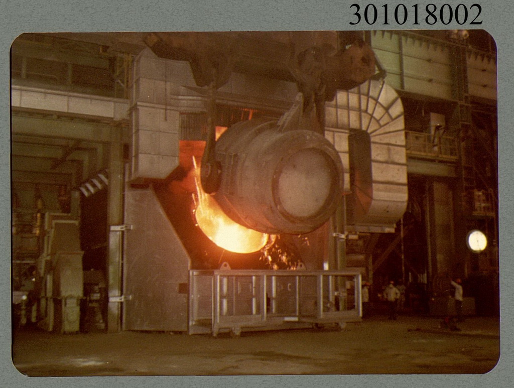 NO.3 BOF FIRST TAPPING 煉鋼機具運作情形