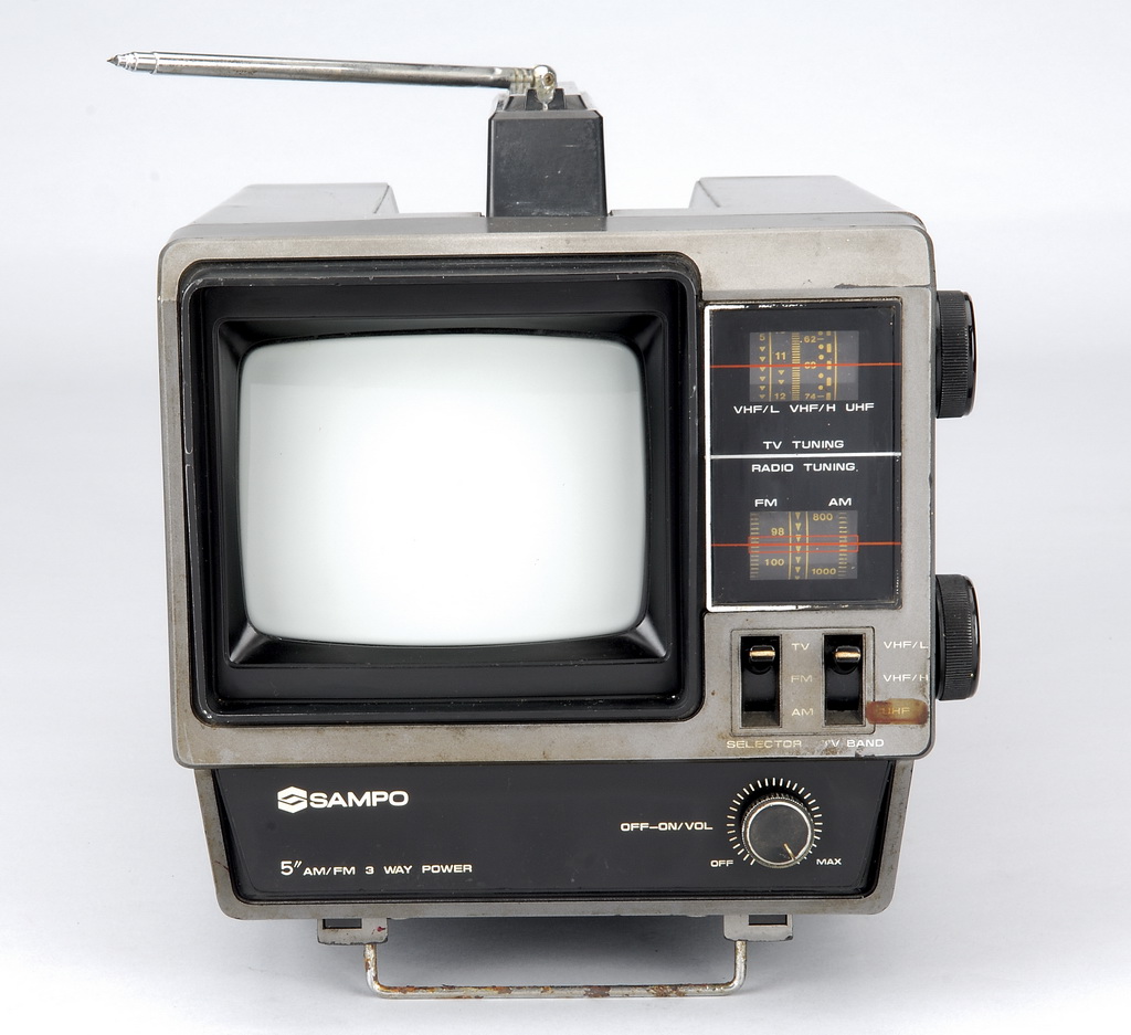 (2/5)聲寶黑白電視機 ╱ Sampo Television